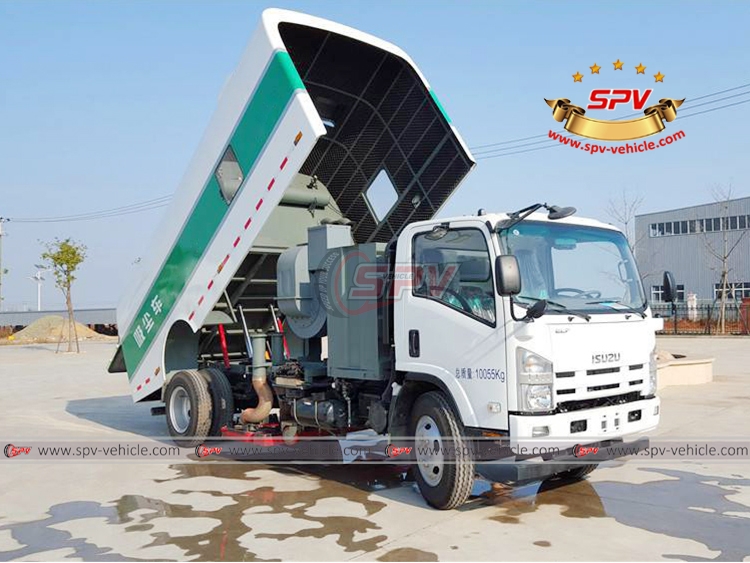 SPV Street Vacuum Sweeper ISUZU -Right Front Side View